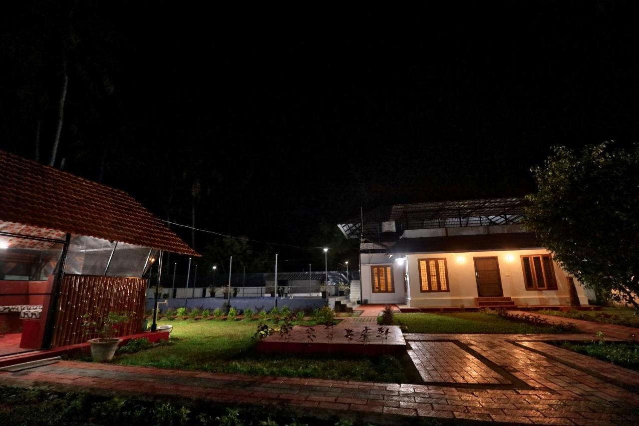 Waves And Shores Beach Villa Mararikulam Zewnętrze zdjęcie
